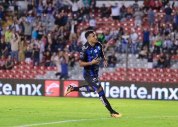 Sin espacio, Samuel Sosa evalúa futuro en Querétaro; El delantero interesa a los clubes brasileños