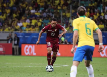 Arquímedes Figuera renueva contrato con el Blooming boliviano; conoce los detalles