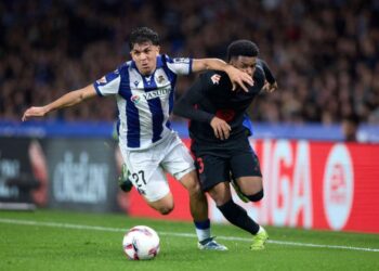 ¿Cuánto gana Jon Aramburu en la Real Sociedad de España?