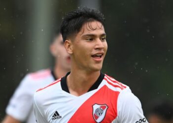 Carabobo ficha al Flabian Londoño, ex delantero de River Plate; descubrir detalles