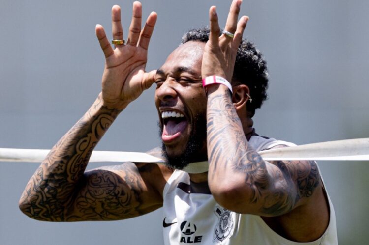 José Martínez habla de jugar en el Corinthians: “Aquí me siento mejor físicamente”