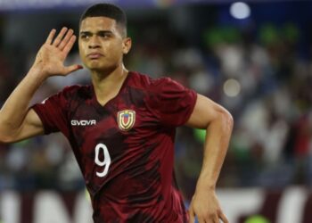 El entrenador de los Portland Timbers elogia el fichaje de Kevin Kelsy: “Veo una estrella”