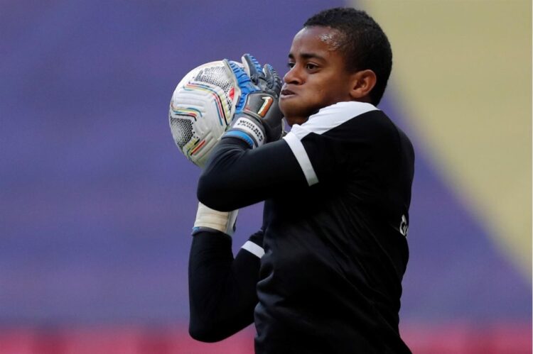 Descontento por falta de oportunidades, Wuilker Fariñez analiza salir del Caracas FC