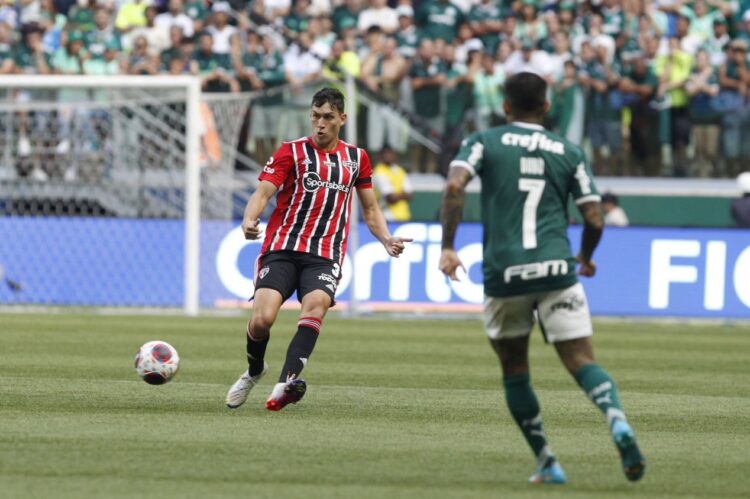 Necaxa aumenta oferta por Nahuel Ferraresi del Sao Paulo
