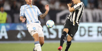 Botafogo de Jefferson Savarino pierde y ve cómo Racing gana la Recopa