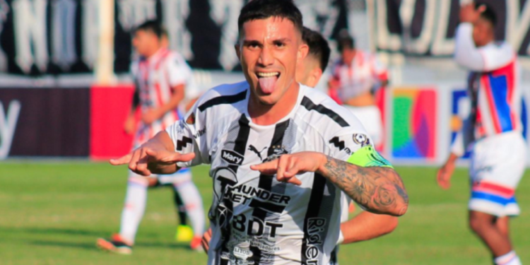 Acción de la cuarta jornada de la LigaFutve 2025 a partir de este viernes