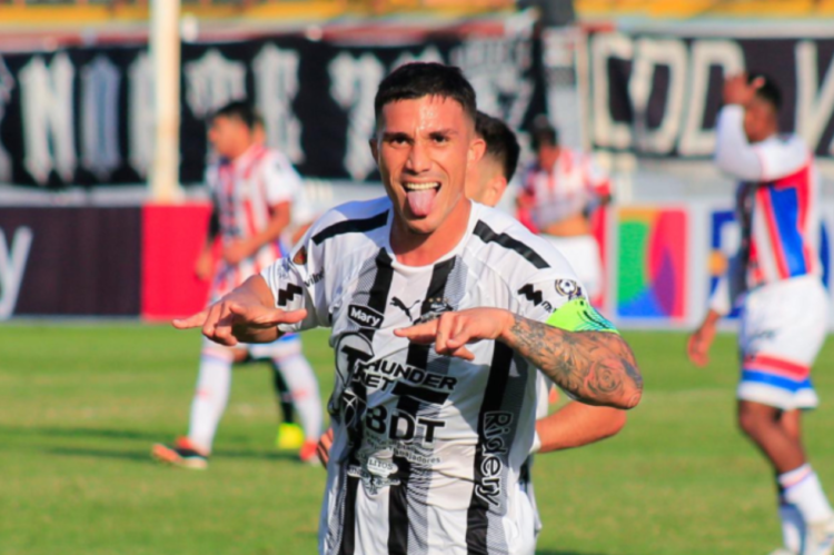 Acción de la cuarta jornada de la LigaFutve 2025 a partir de este viernes