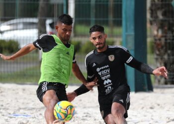 Jugadores de la Vinotinto durante el entrenamiento para la Copa El Salvador