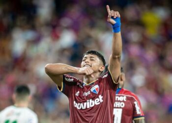 Kervin Andrade no será titular en el debut de Fortaleza en el Brasileirão