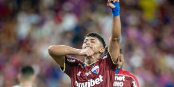 Kervin Andrade no será titular en el debut de Fortaleza en el Brasileirão