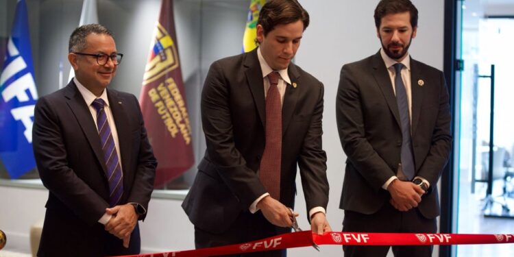 ¡Exclusivo! El presidente de la FVF en la inauguración de la nueva sede: “Es un reflejo de un cambio de época”