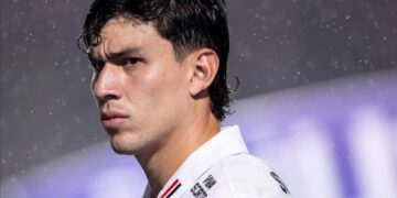 Nahuel Ferraresi no tiene garantizada la titularidad ante el Sport en el Brasileirão