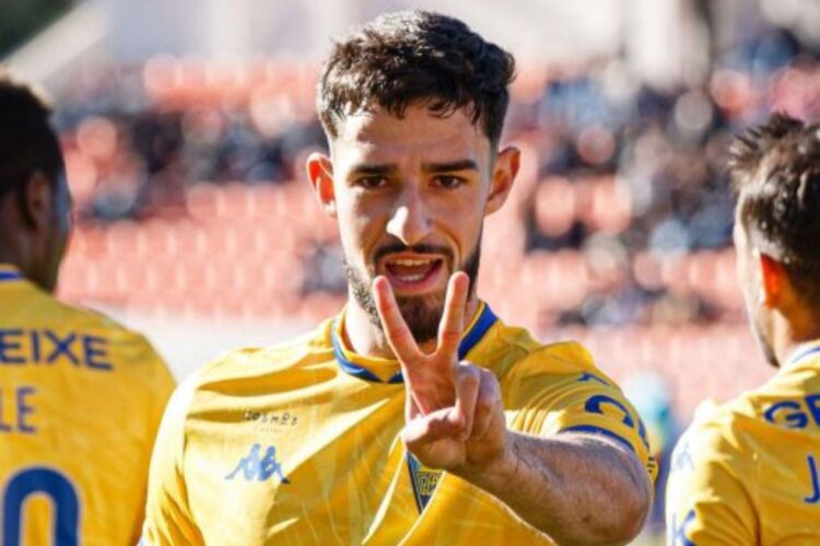 Alejandro Marqués brilla y decide otro para el Estoril en el Campeonato de Portugal