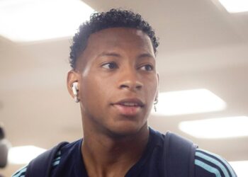 Gonzalo Plata extraña a Flamengo ante Deportivo Táchira en la Libertadores