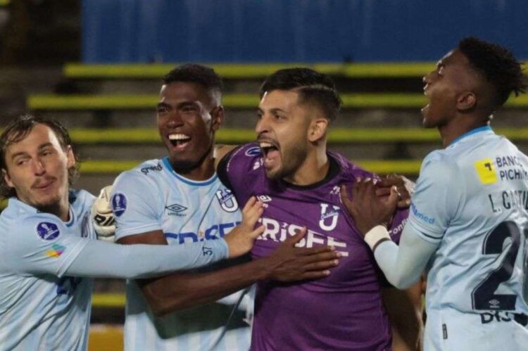 Universidad Católica confirma lesión y Rafael Romo será operado del tobillo