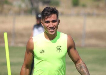 ¡Exclusivo! Maikol Quintero firma con el Lubovna Redfox de Eslovaquia y da un nuevo paso en su carrera internacional