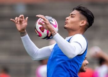 Jeriel de Santis brilla en el Caracas FC y ya lo siguen desde Perú