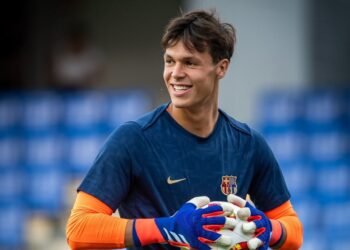 Con raíces latinas, el portero de 19 años es la apuesta del Barcelona ante el Flamengo en la final de la Copa Intercontinental Sub-20