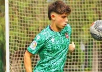 A sus 18 años, Frederick Sonni busca consolidarse en el fútbol español
