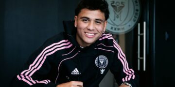 ¡Exclusivo! Telasco Segovia recibe elogios de Sergio Busquets: "Está ayudando mucho"