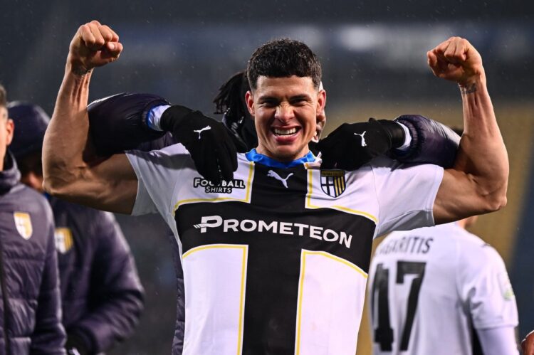 Com hérnia discal, Yordan Osorio joga só quatro vezes pelo Parma em 2024/2025