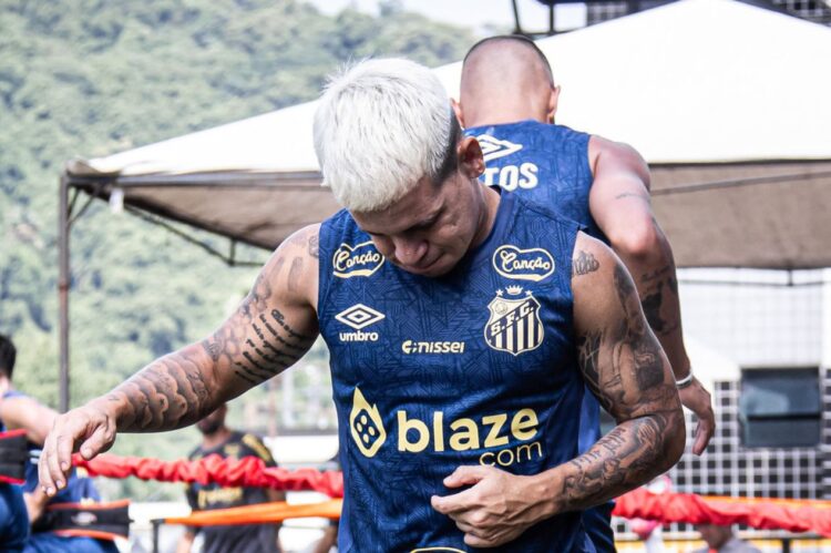 Yeferson Soteldo sufre una nueva lesión en el muslo y será baja en el Santos