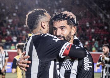 Tomás Rincón manda en el medio y lidera el primer triunfo del Santos en el Brasileirao