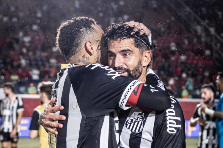 Tomás Rincón manda en el medio y lidera el primer triunfo del Santos en el Brasileirao