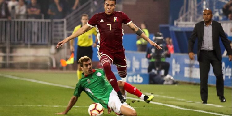 ¿Por qué Fernando Batista ignora a Adalberto Peñaranda con tantos lesionados?