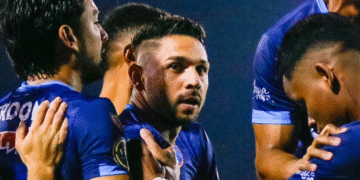 En primer lugar, Deportivo La Guaira sigue teniendo una gran campaña en la Liga Futve. El equipo actualmente lidera el grupo A