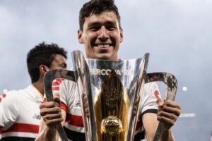 ¿Y Jefferson Savarino? Conoce a los 5 jugadores venezolanos más valiosos del Brasileirao en 2025