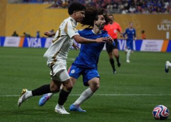 David Martínez no logra evitar la derrota de Los Angeles FC ante el Chelsea en su debut en el Mundial de Clubes