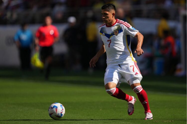 ¿Cuántas veces jugó Jefferson Savarino contra Uruguay? Mira su historial
