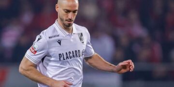 Mikel Villanueva deja el Vitória de Guimarães y espera un nuevo destino en el mercado