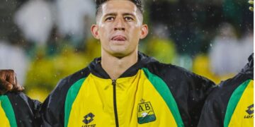 Leonardo Flores se quedó en el banco, Bucaramanga venció al Mineiro pero cayó por penales y se despidió de la Sudamericana