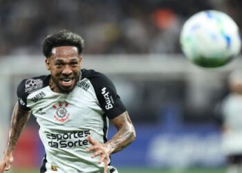 José Martínez cumplió, pero el Corinthians no pasó del 0-0 ante Cruzeiro