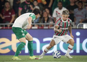 Yeferson Soteldo se mostró activo, pero no evitó la derrota del Fluminense ante Palmeiras