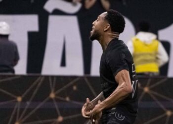 José Martínez se entrega en la marca y ayuda al Corinthians a ganar clásico contra Palmeiras en la Copa de Brasil