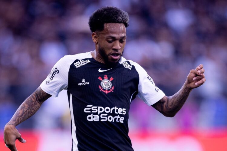 José Martínez fluctúa, pero juega un partido sólido en la victoria del Corinthians sobre Ceará