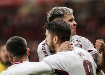 Yeferson Soteldo preocupa al Fluminense tras lesionarse contra el Internacional