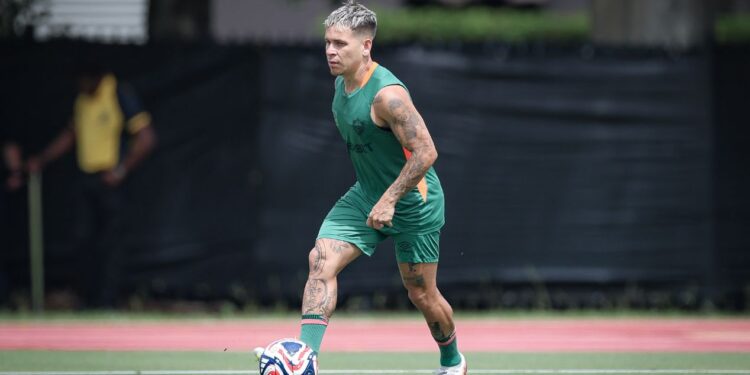 Sin Yeferson Soteldo, Santos busca un delantero goleador y evalúa a un jugador destacado del fútbol español