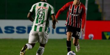 Nahuel Ferraresi lideró la defensa y el São Paulo ganó como visitante en el Brasileirao