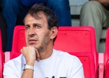 Fernando Batista sigue de cerca el talento local en el clásico UCV vs. La Guaira