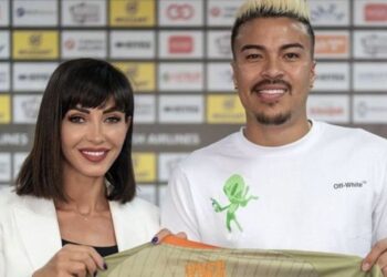 Sin espacio en el FK Sarajevo, Adalberto Peñaranda busca nuevo destino y su futuro es incierto