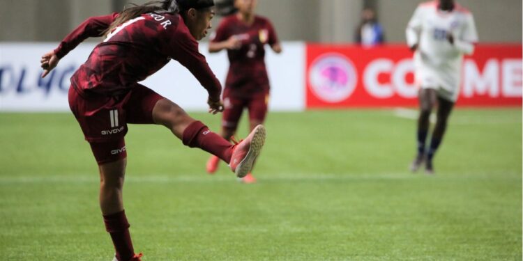 Raiderlín Carrasco va a la Copa América y se convierte en símbolo de la nueva generación vinotinto