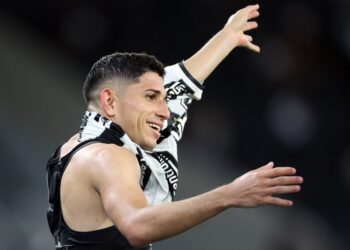 Hinchas del Botafogo preparan un homenaje gigante a Jefferson Savarino en el Estadio Nilton Santos