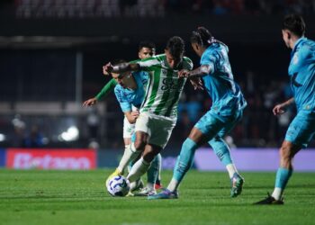 Wilker Ángel marcó, pero falló en defensa y el Juventude cayó ante Santos en el Morumbí