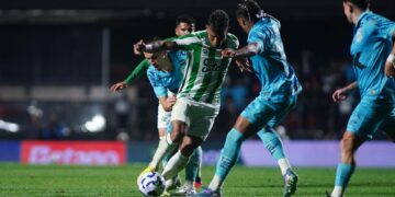 Wilker Ángel marcó, pero falló en defensa y el Juventude cayó ante Santos en el Morumbí