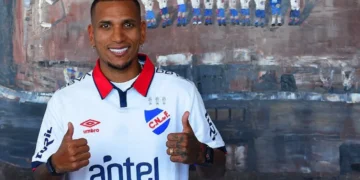 Rómulo Otero fue ofrecido a Sport, que lo evalúa de Nacional-URU