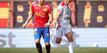 Bianneider Tamayo fue titular, recibió tarjeta y ayudó en la victoria del Unión Española sobre La Serena